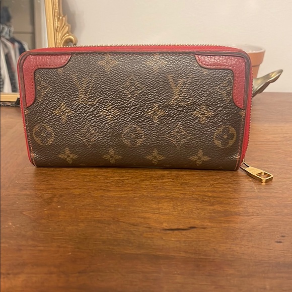 Louis Vuitton Monogram Wallet with Red Accents - Picture 2 of 14